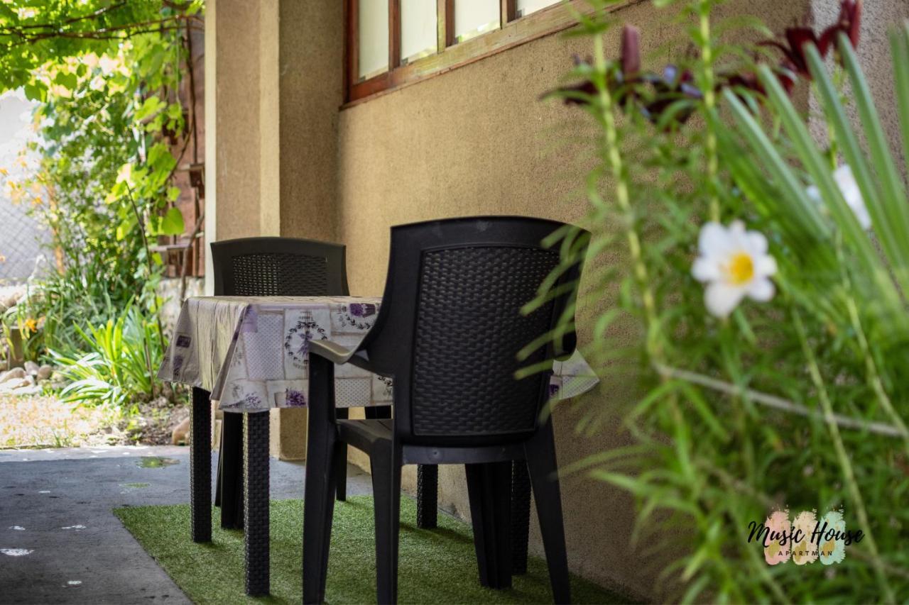 Music House Apartment トゥズラ エクステリア 写真